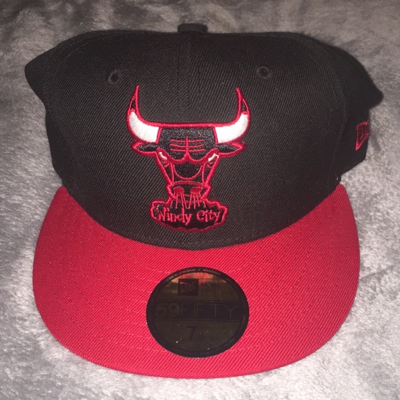 New Era Other - New Era rare Chicago Bulls Fitted 7 1/2 Brand New